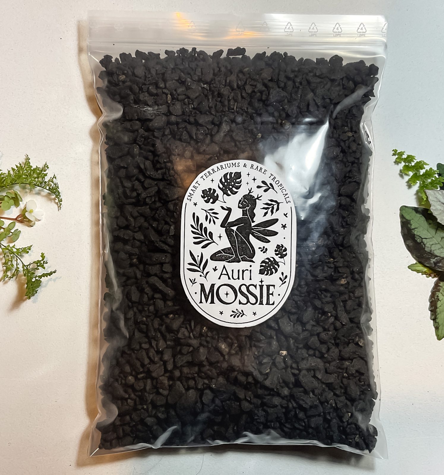 Lavagestein schwarz 2–8 mm im Beutel – Drainagematerial für Pflanzen
